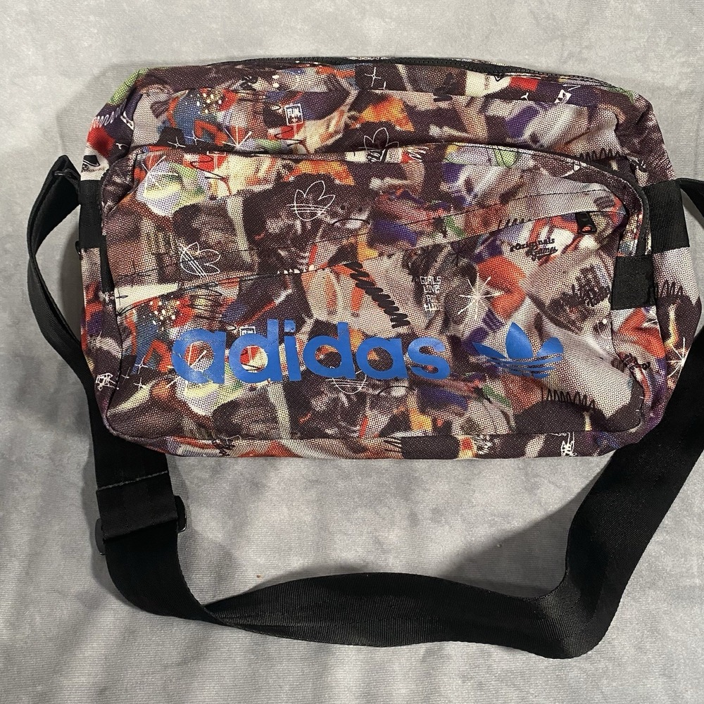 Adidas Originals All over print 'Girls Love Attitude' Messenger bag Duffle